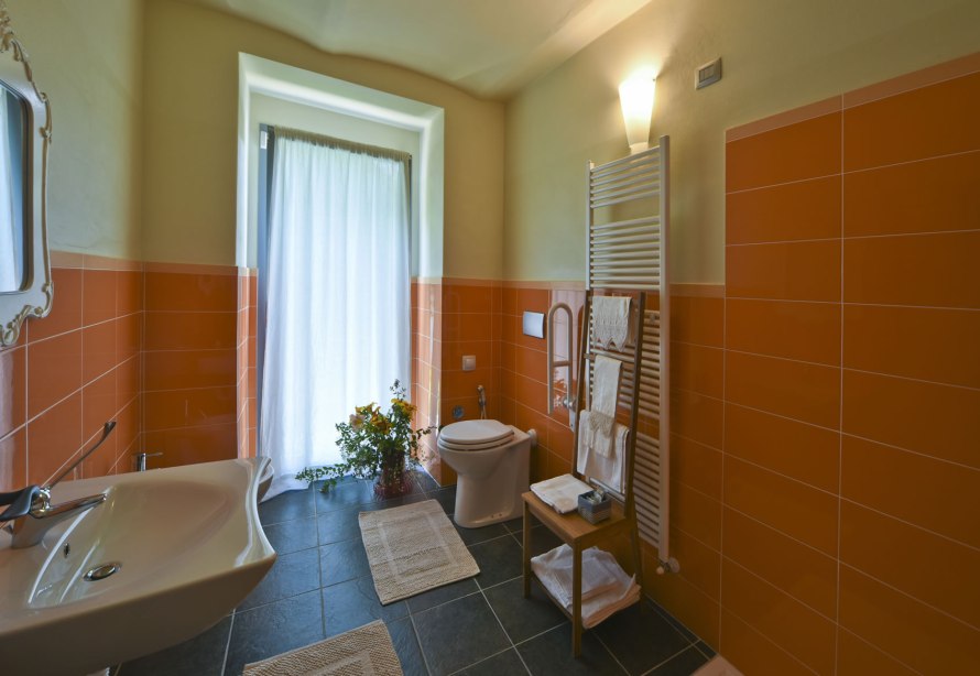 appartamento_mele_lumin_bagno